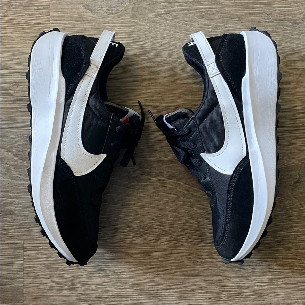 Women’s Nike Crater Impact Summit size 9 shoes
